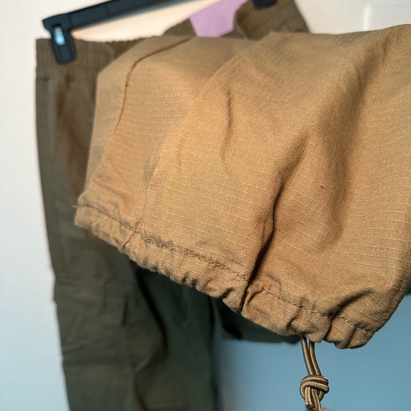 Cargo pants - Picture 3 of 3